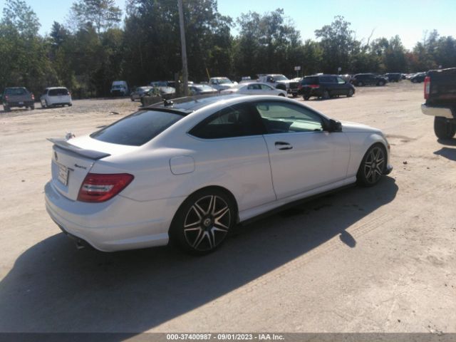 Photo 3 VIN: WDDGJ8JB7EG202249 - MERCEDES-BENZ C-CLASS 