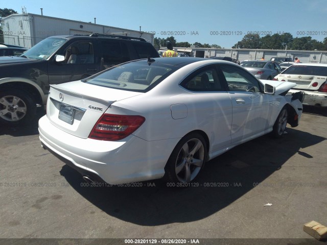 Photo 3 VIN: WDDGJ8JB8FG369592 - MERCEDES-BENZ C-CLASS 