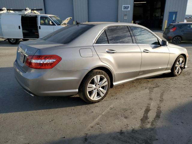 Photo 2 VIN: WDDHF2EB0CA630273 - MERCEDES-BENZ E-CLASS 