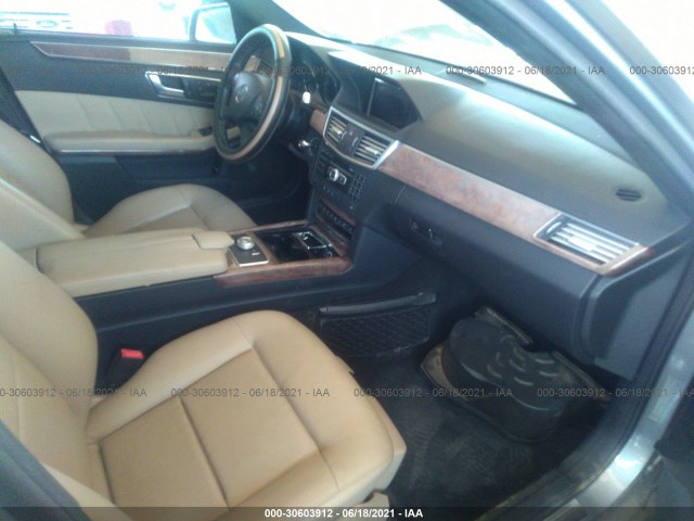 Photo 4 VIN: WDDHF2EB1CA538170 - MERCEDES-BENZ E-CLASS 