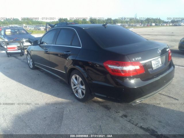 Photo 2 VIN: WDDHF2EB3BA401634 - MERCEDES-BENZ E-CLASS 