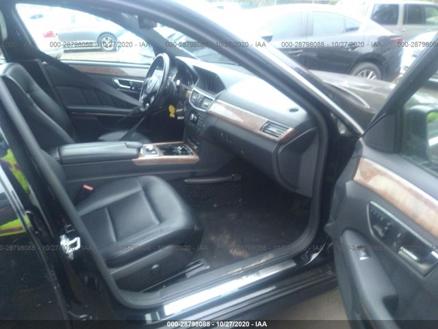 Photo 4 VIN: WDDHF2EB3CA568075 - MERCEDES-BENZ E-CLASS 