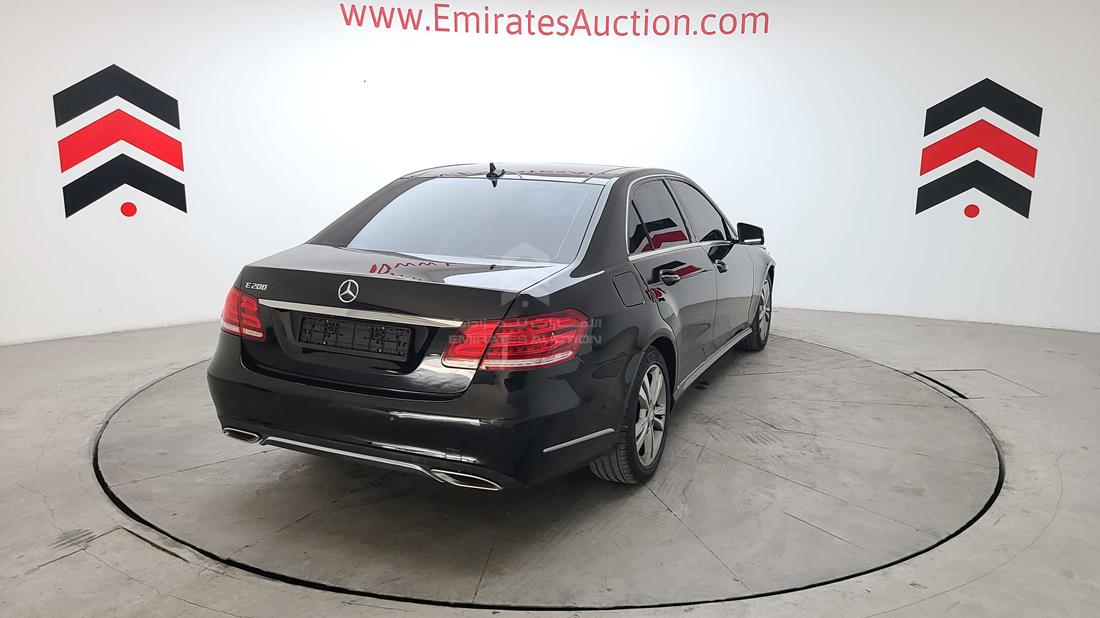 Photo 12 VIN: WDDHF3EB9FB088255 - MERCEDES E 