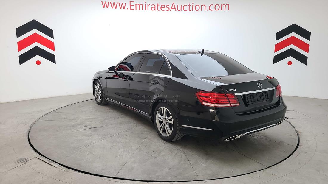 Photo 8 VIN: WDDHF3EB9FB088255 - MERCEDES E 