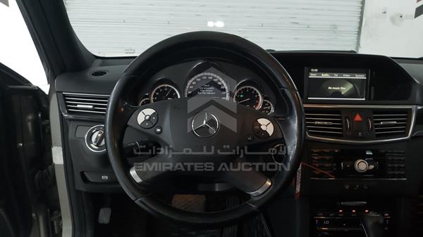 Photo 12 VIN: WDDHF4JB8AA122499 - MERCEDES-BENZ E 200 