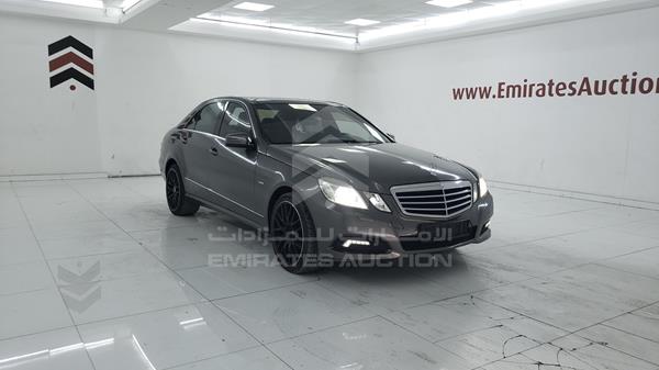 Photo 8 VIN: WDDHF4JB8AA122499 - MERCEDES-BENZ E 200 