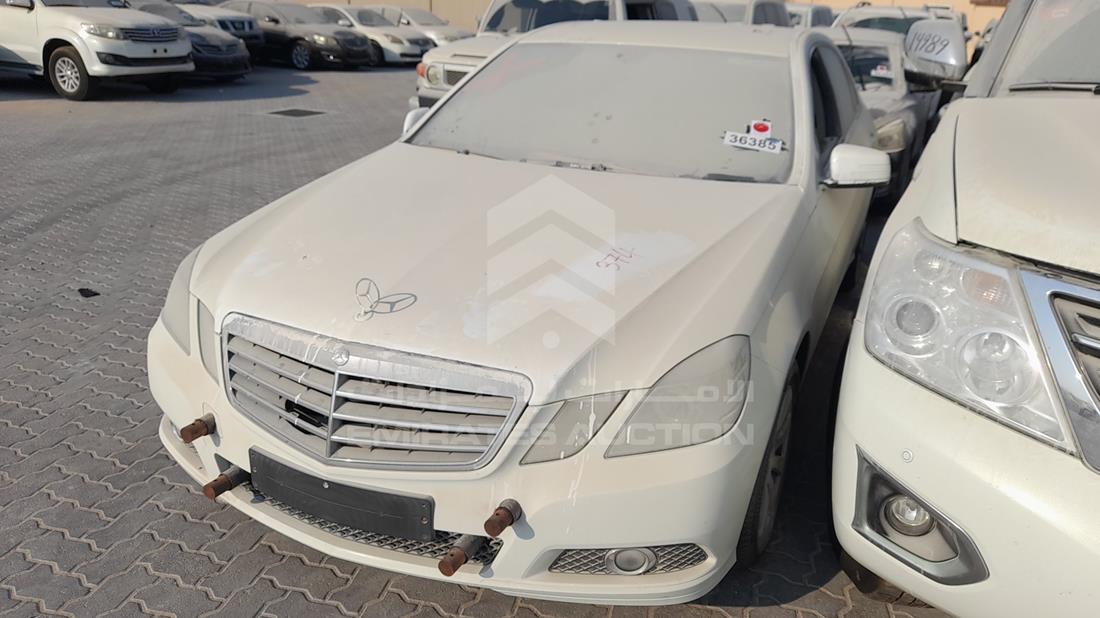 Photo 3 VIN: WDDHF5EBXAA241896 - MERCEDES E 