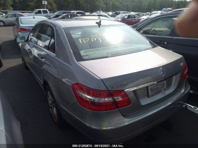 Photo 2 VIN: WDDHF5GB0AA074154 - MERCEDES-BENZ E-CLASS 