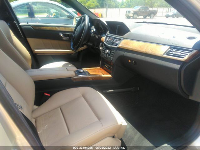 Photo 4 VIN: WDDHF5GB1BA329203 - MERCEDES-BENZ E-CLASS 