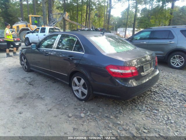 Photo 2 VIN: WDDHF5GB4AA032957 - MERCEDES-BENZ E-CLASS 