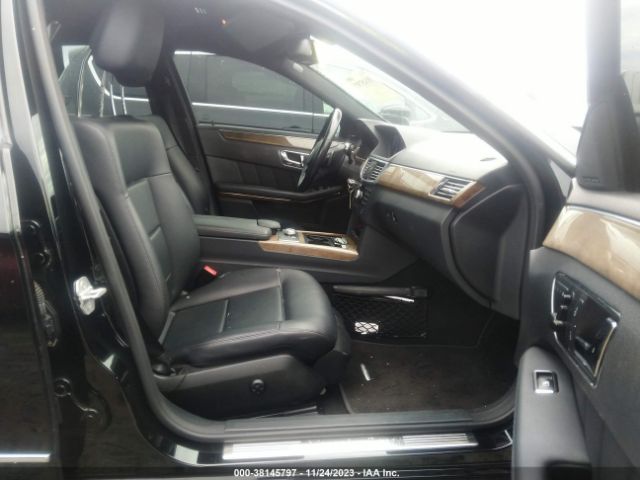 Photo 4 VIN: WDDHF5GB4AA048575 - MERCEDES-BENZ E 