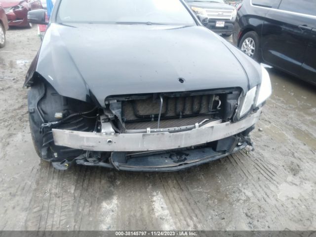 Photo 5 VIN: WDDHF5GB4AA048575 - MERCEDES-BENZ E 