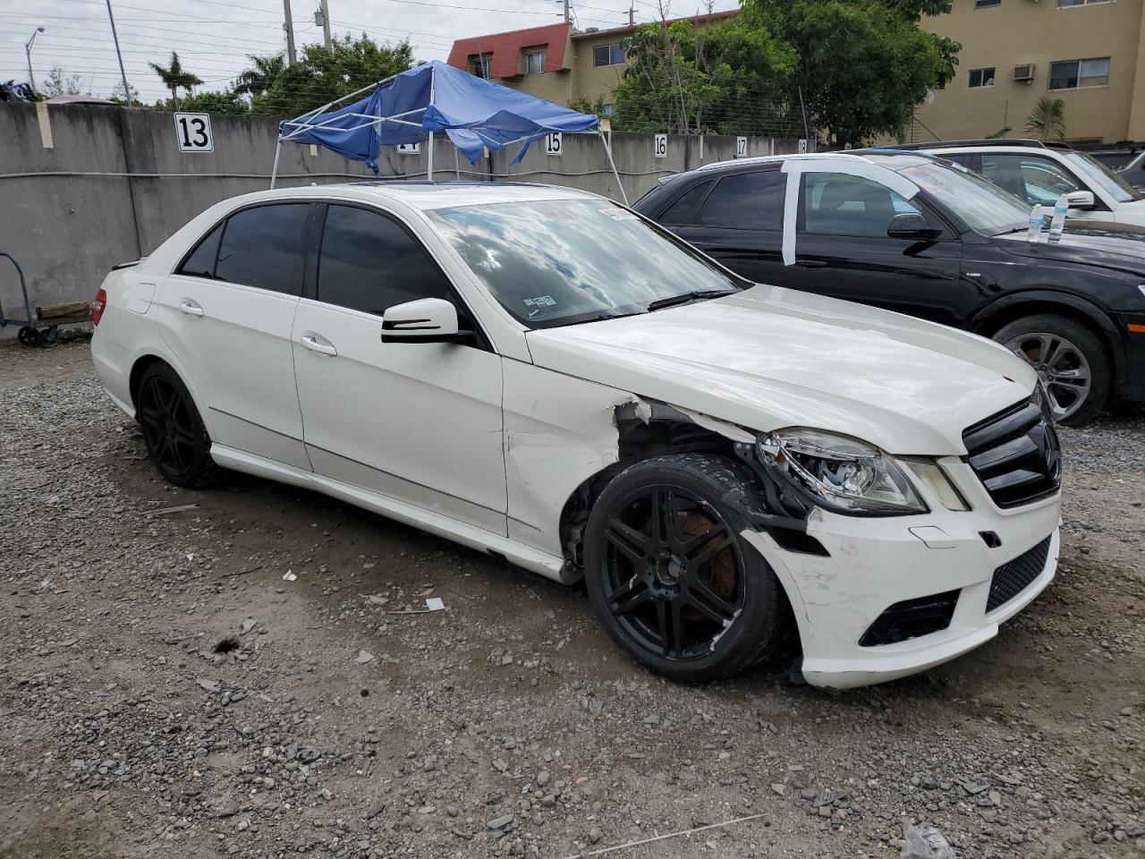 Photo 3 VIN: WDDHF5GB4AA102733 - MERCEDES-BENZ E-KLASSE 