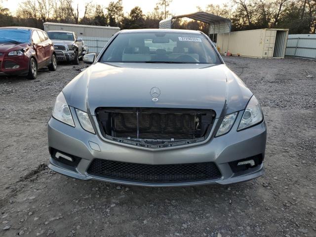 Photo 4 VIN: WDDHF5GB4BA477863 - MERCEDES-BENZ E-CLASS 