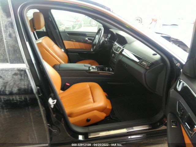 Photo 4 VIN: WDDHF5GB5AA088356 - MERCEDES-BENZ E-CLASS 