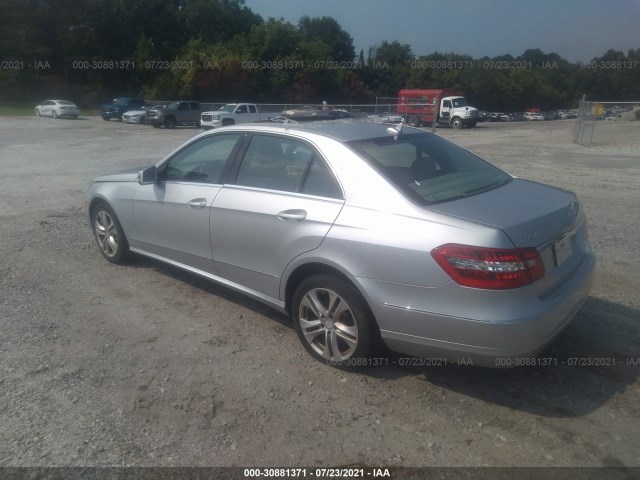 Photo 2 VIN: WDDHF5GB7BA279049 - MERCEDES-BENZ E-CLASS 