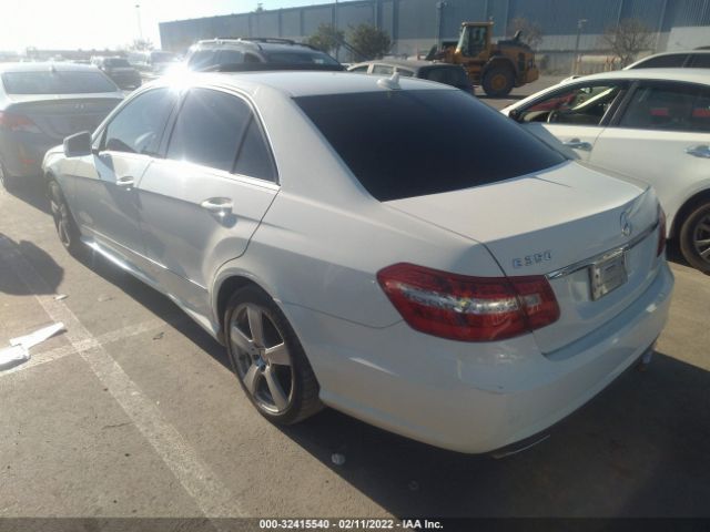 Photo 2 VIN: WDDHF5GB7BA323793 - MERCEDES-BENZ E-CLASS 