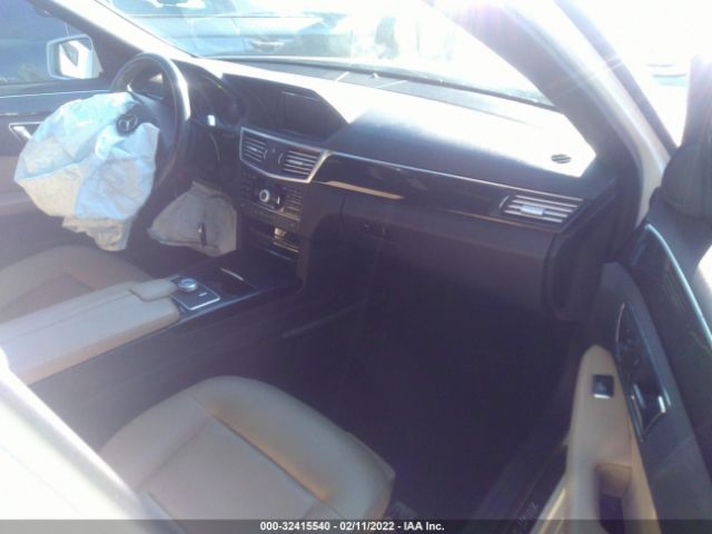 Photo 4 VIN: WDDHF5GB7BA323793 - MERCEDES-BENZ E-CLASS 