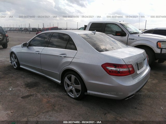 Photo 2 VIN: WDDHF5GB9AA174799 - MERCEDES-BENZ E-CLASS 