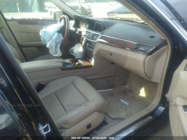 Photo 4 VIN: WDDHF5GB9BA359159 - MERCEDES-BENZ E-CLASS 