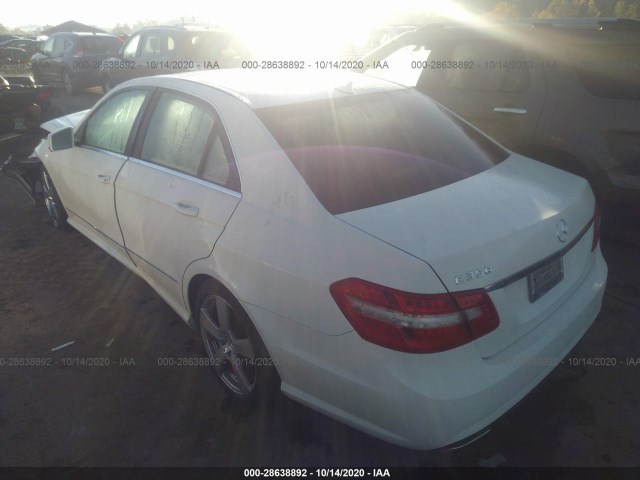 Photo 2 VIN: WDDHF5GBXAA058608 - MERCEDES-BENZ E-CLASS 