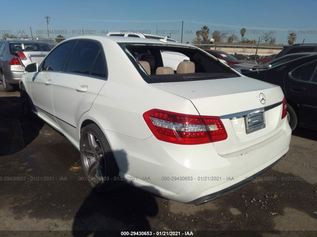 Photo 2 VIN: WDDHF5GBXAA067373 - MERCEDES-BENZ E-CLASS 