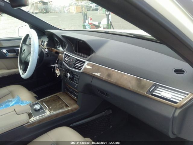 Photo 4 VIN: WDDHF5GBXAA184838 - MERCEDES-BENZ E-CLASS 