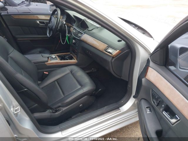 Photo 4 VIN: WDDHF5KB0CA534648 - MERCEDES-BENZ E 350 