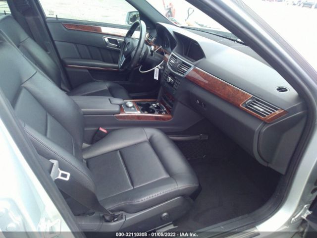 Photo 4 VIN: WDDHF5KB1CA647038 - MERCEDES-BENZ E-CLASS 