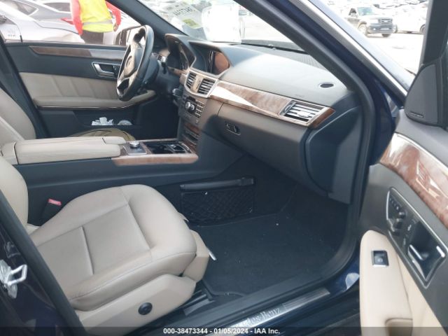 Photo 4 VIN: WDDHF5KB1DA667713 - MERCEDES-BENZ E 350 