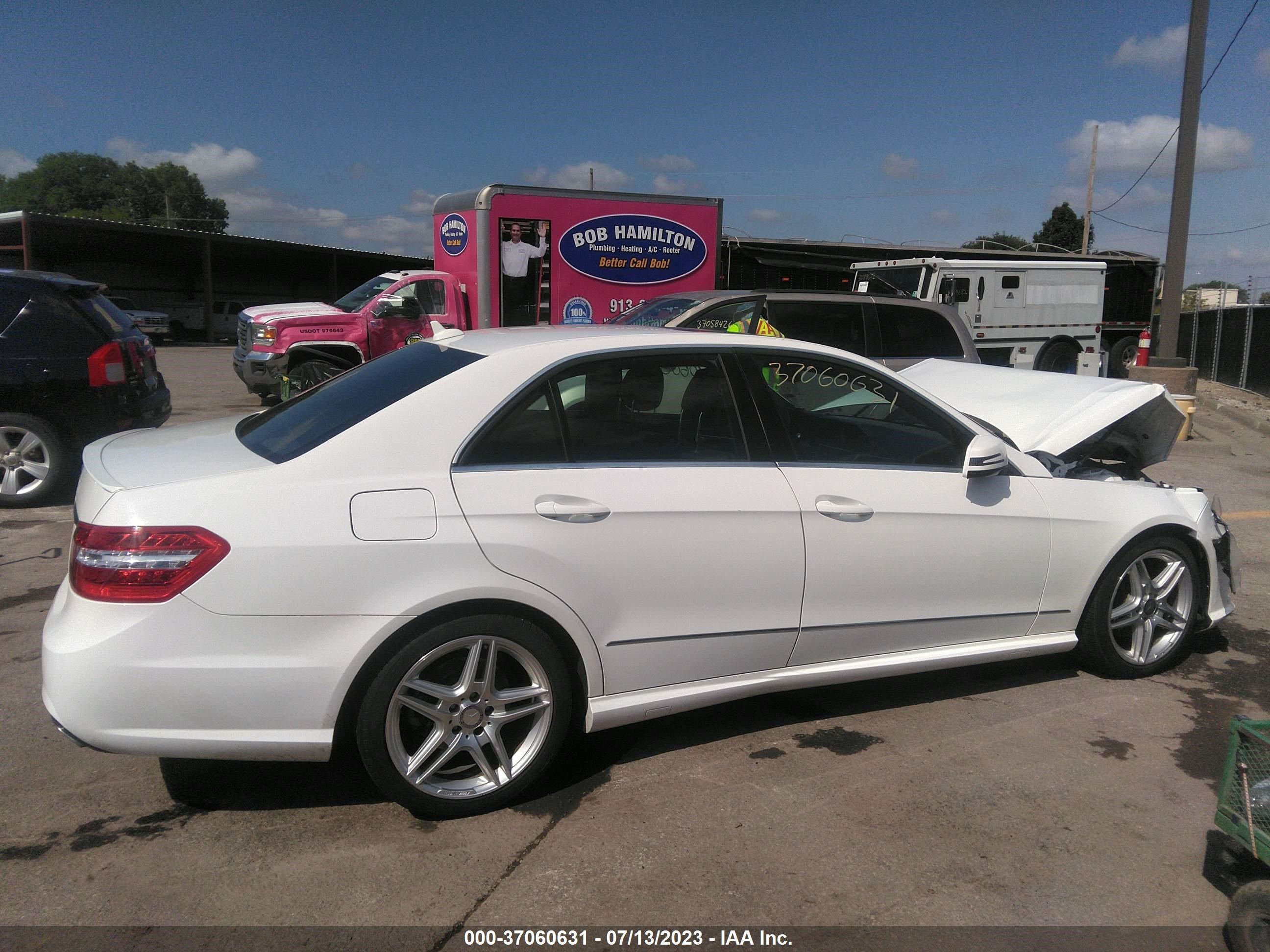 Photo 12 VIN: WDDHF5KB1DA729224 - MERCEDES-BENZ E-KLASSE 