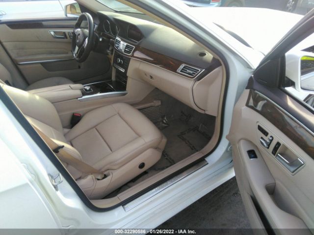 Photo 4 VIN: WDDHF5KB1EA788839 - MERCEDES-BENZ E-CLASS 