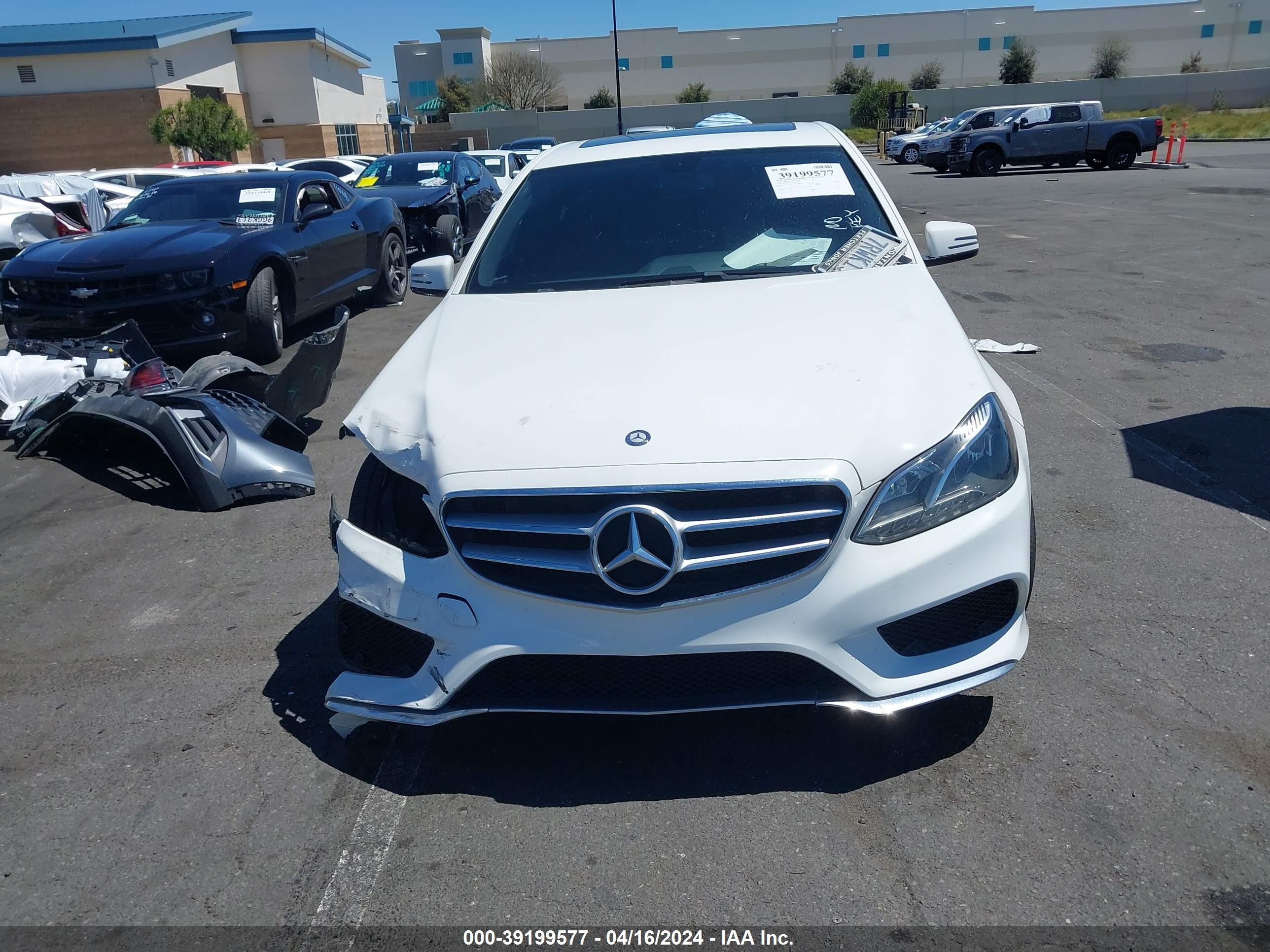 Photo 10 VIN: WDDHF5KB1GB211824 - MERCEDES-BENZ NULL 