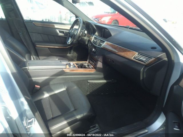 Photo 4 VIN: WDDHF5KB3DA676963 - MERCEDES-BENZ E-CLASS 