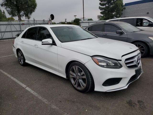 Photo 3 VIN: WDDHF5KB3EA963690 - MERCEDES-BENZ E-CLASS 