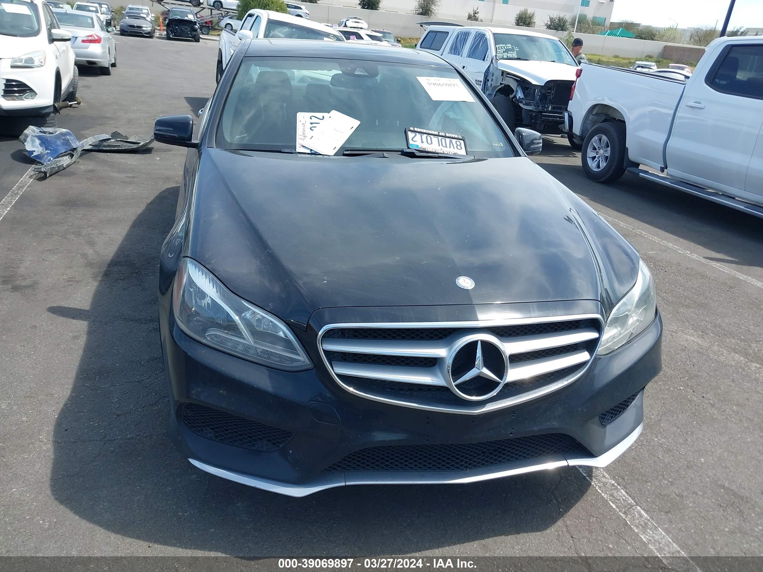 Photo 11 VIN: WDDHF5KB3FB111383 - MERCEDES-BENZ NULL 