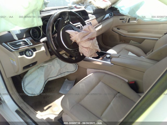 Photo 4 VIN: WDDHF5KB4EA779293 - MERCEDES-BENZ E-CLASS 