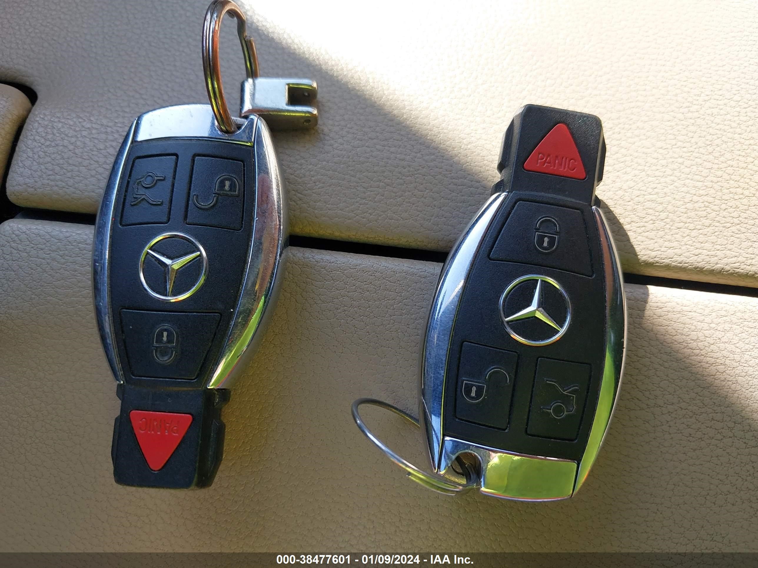 Photo 10 VIN: WDDHF5KB5CA523936 - MERCEDES-BENZ E-KLASSE 