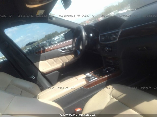 Photo 4 VIN: WDDHF5KB5DA690590 - MERCEDES-BENZ E-CLASS 