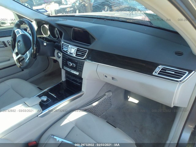 Photo 4 VIN: WDDHF5KB5EA879984 - MERCEDES-BENZ E-CLASS 