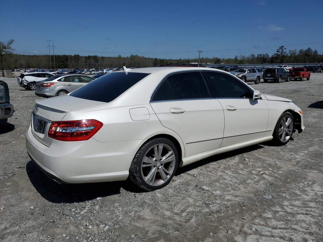 Photo 2 VIN: WDDHF5KB6DA683468 - MERCEDES-BENZ E-KLASSE 