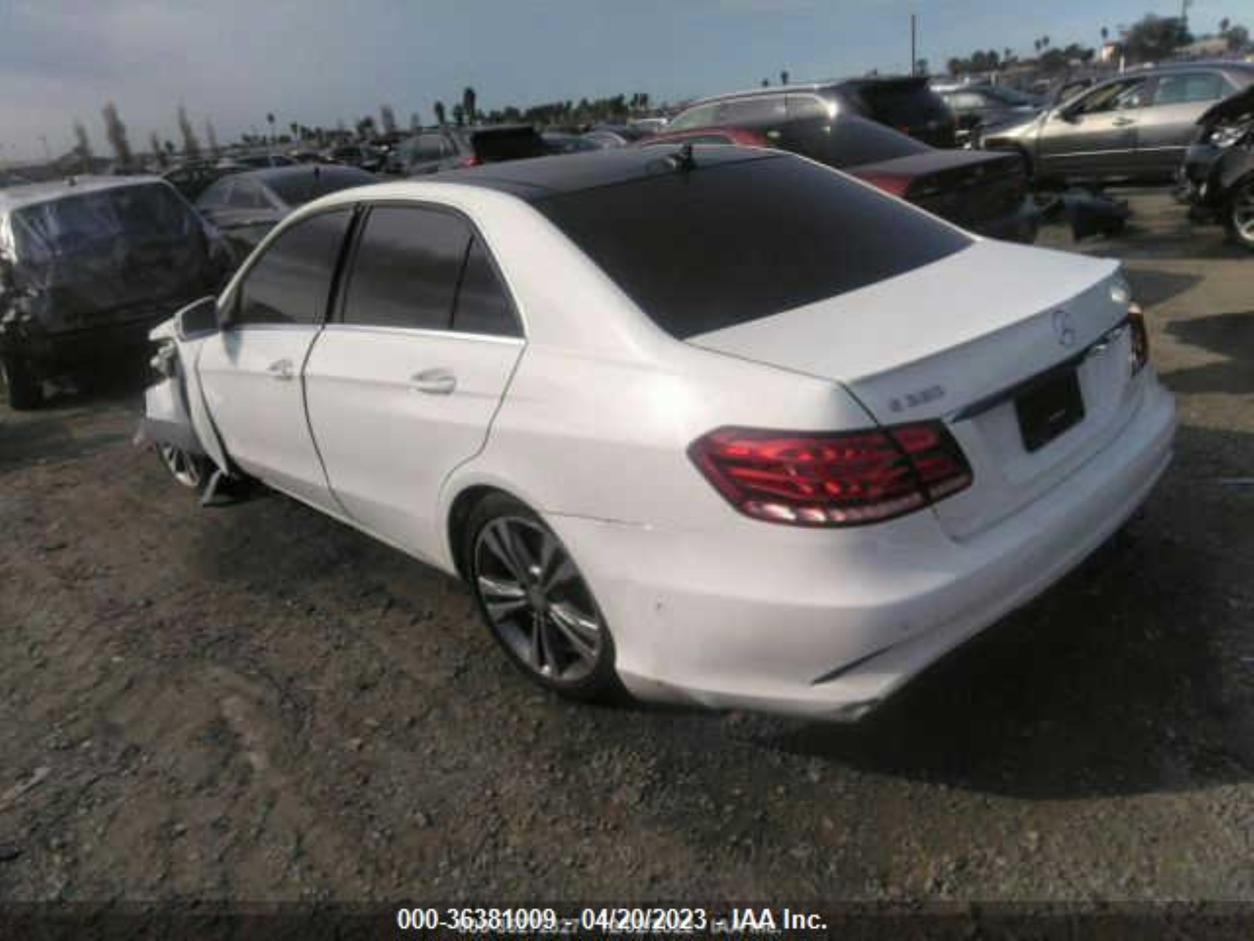 Photo 2 VIN: WDDHF5KB7GB306209 - MERCEDES-BENZ E-KLASSE 