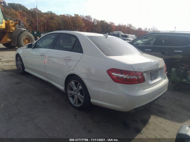 Photo 2 VIN: WDDHF5KB8CA570328 - MERCEDES-BENZ E-CLASS 