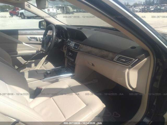 Photo 4 VIN: WDDHF5KB9EA809923 - MERCEDES-BENZ E-CLASS 