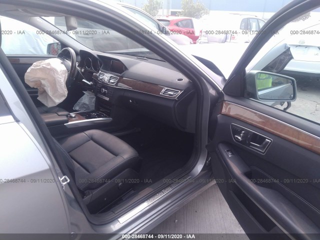 Photo 4 VIN: WDDHF5KB9EA894200 - MERCEDES-BENZ E-CLASS 