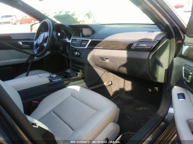 Photo 4 VIN: WDDHF5KBXCA545429 - MERCEDES-BENZ E-CLASS 