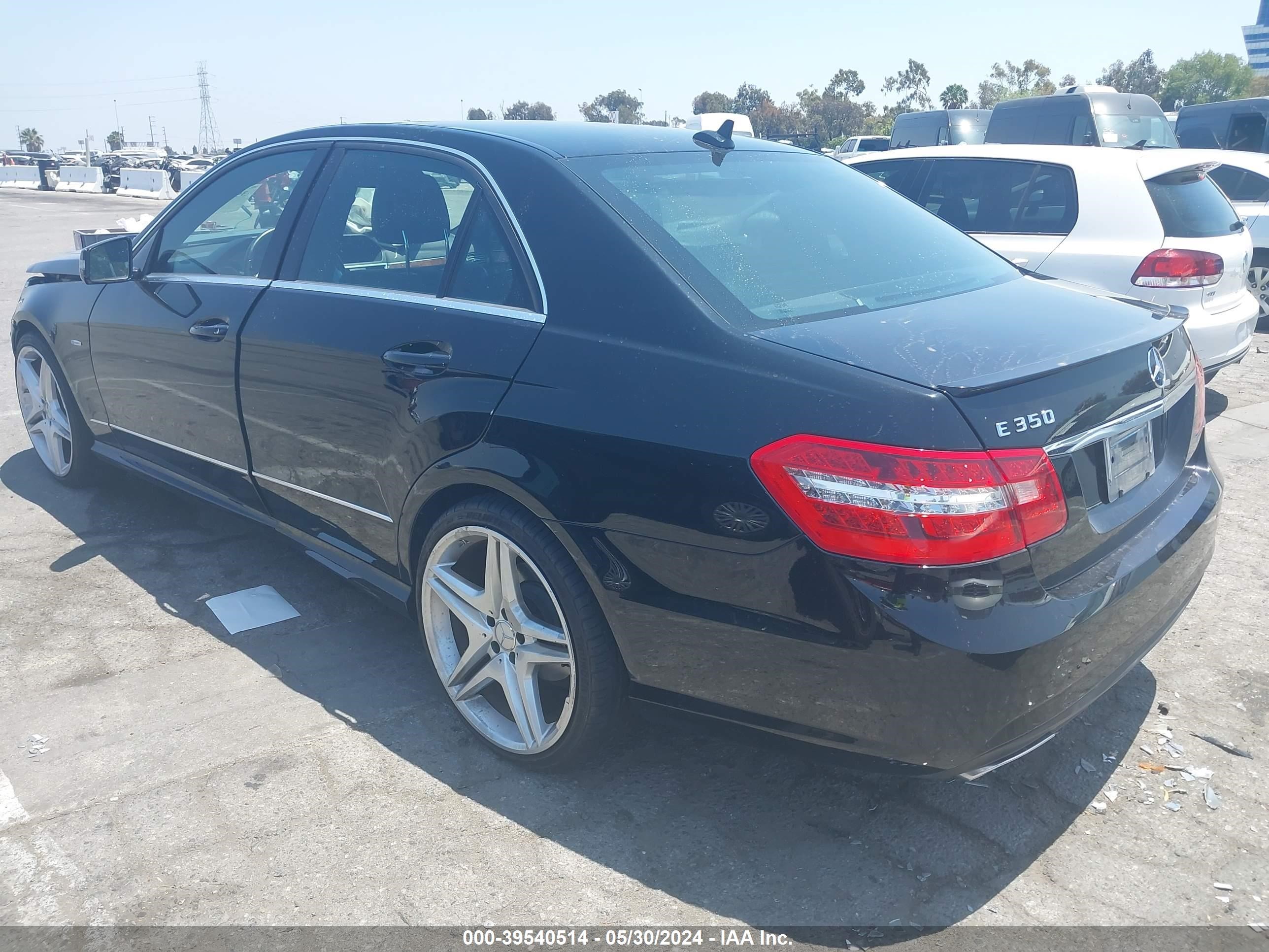 Photo 2 VIN: WDDHF5KBXCA609629 - MERCEDES-BENZ NULL 