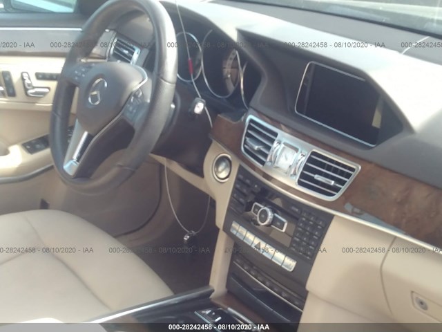 Photo 4 VIN: WDDHF5KBXEB030573 - MERCEDES-BENZ E-CLASS 