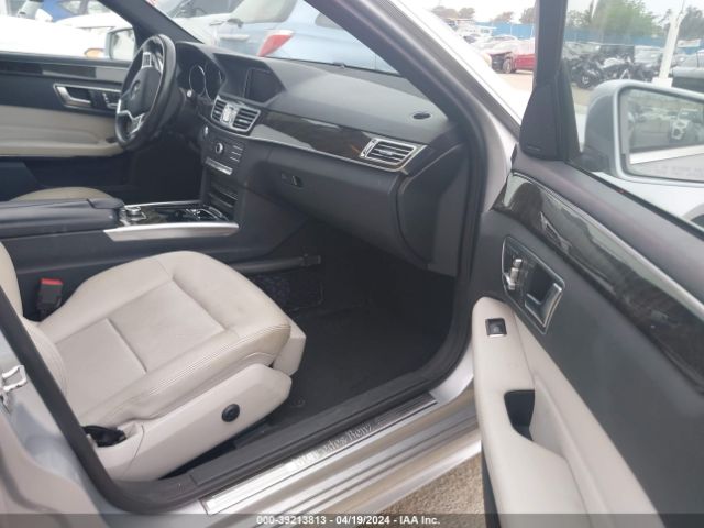 Photo 4 VIN: WDDHF5KBXGB174062 - MERCEDES-BENZ E 350 