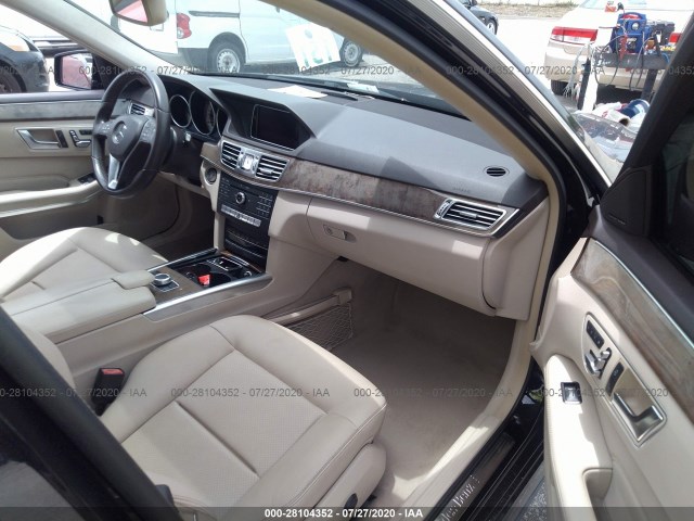 Photo 4 VIN: WDDHF5KBXGB230890 - MERCEDES-BENZ E-CLASS 